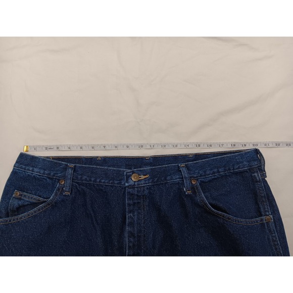 Wrangler Premium Quality Men's Regular Fit Dark Wash Denim‎ Jeans 42x30 - Picture 9 of 11